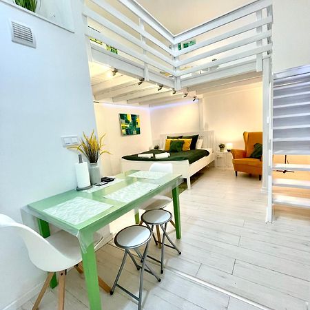 Teresian Apartment Near The Andrassy Street Free Air Conditioner Free Coffee Boedapest Buitenkant foto